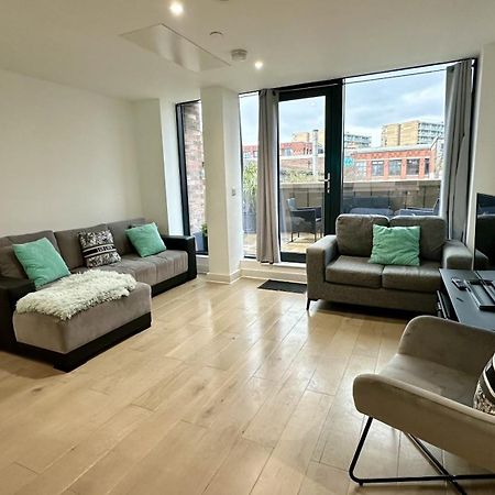 Lux Livin' Apartments - Luxury 2 Bed Apartment With Sky Garden Манчестер Экстерьер фото