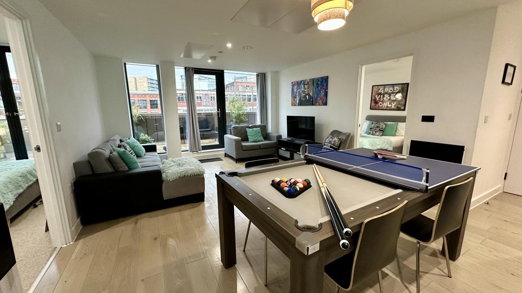 Lux Livin' Apartments - Luxury 2 Bed Apartment With Sky Garden Манчестер Экстерьер фото