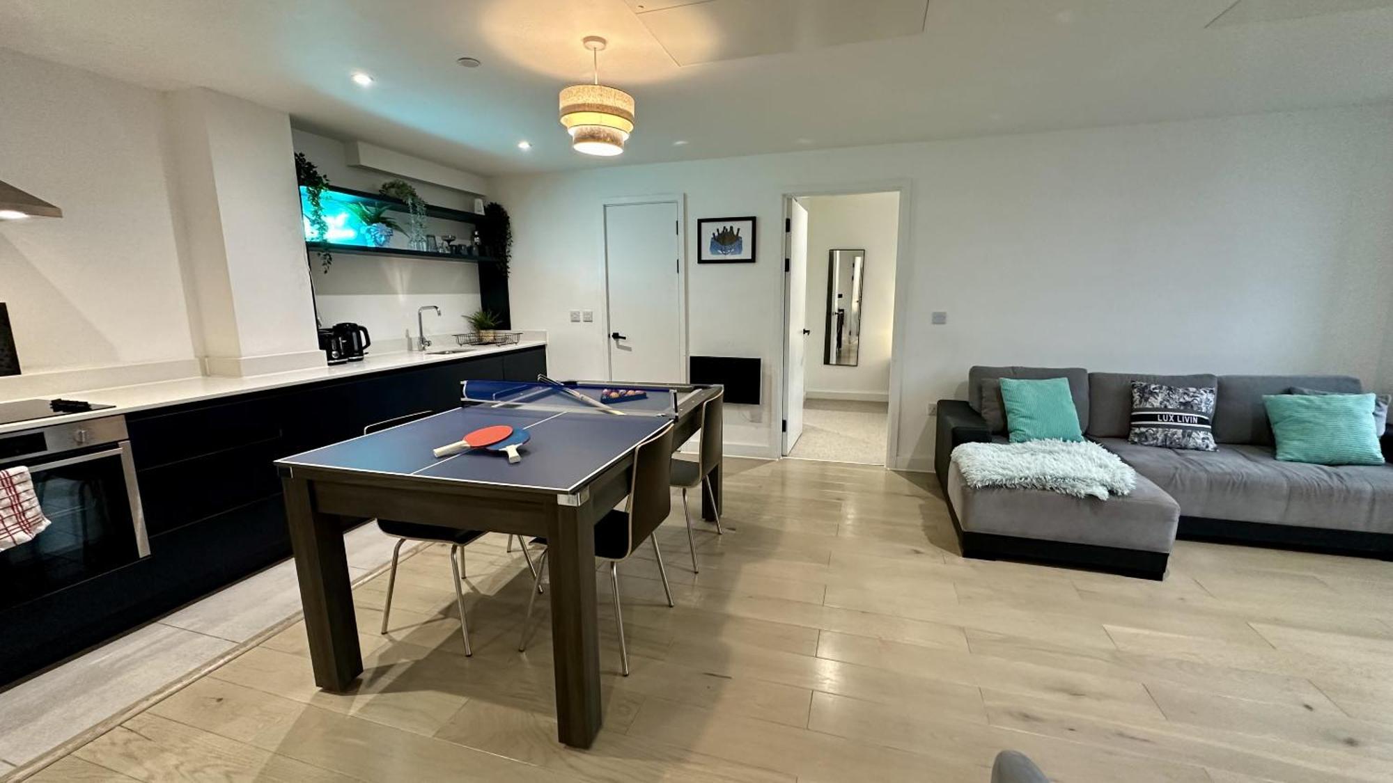 Lux Livin' Apartments - Luxury 2 Bed Apartment With Sky Garden Манчестер Экстерьер фото