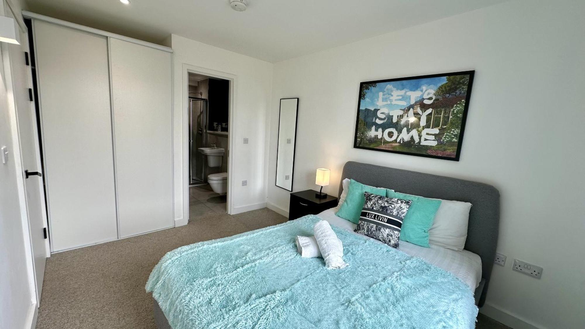 Lux Livin' Apartments - Luxury 2 Bed Apartment With Sky Garden Манчестер Экстерьер фото